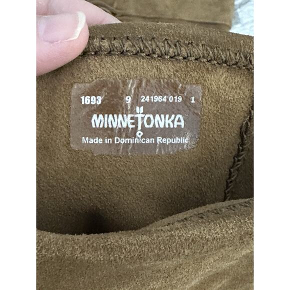 Minnetonka Women's Size 9 Brown Suede Fringe Boot Knee High Side Zip - Picture 6 of 7